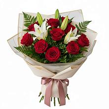 Букет цветов из:  Лилии и Розы в Ашукино