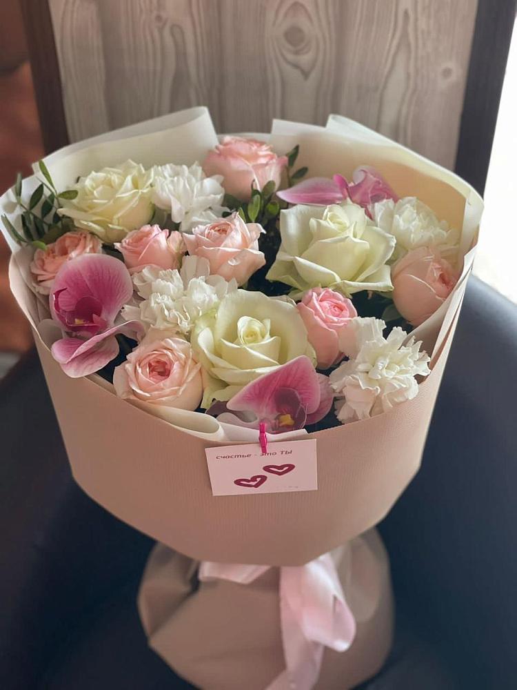 Букет цветов из: Орхидеи, Розы и Гвоздики в Ашукино