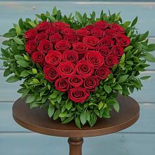 Цветочная композиция из Розы в виде сердца в Ашукино