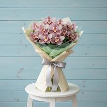 Букет цветов из:  Орхидеи и Розы в Ашукино