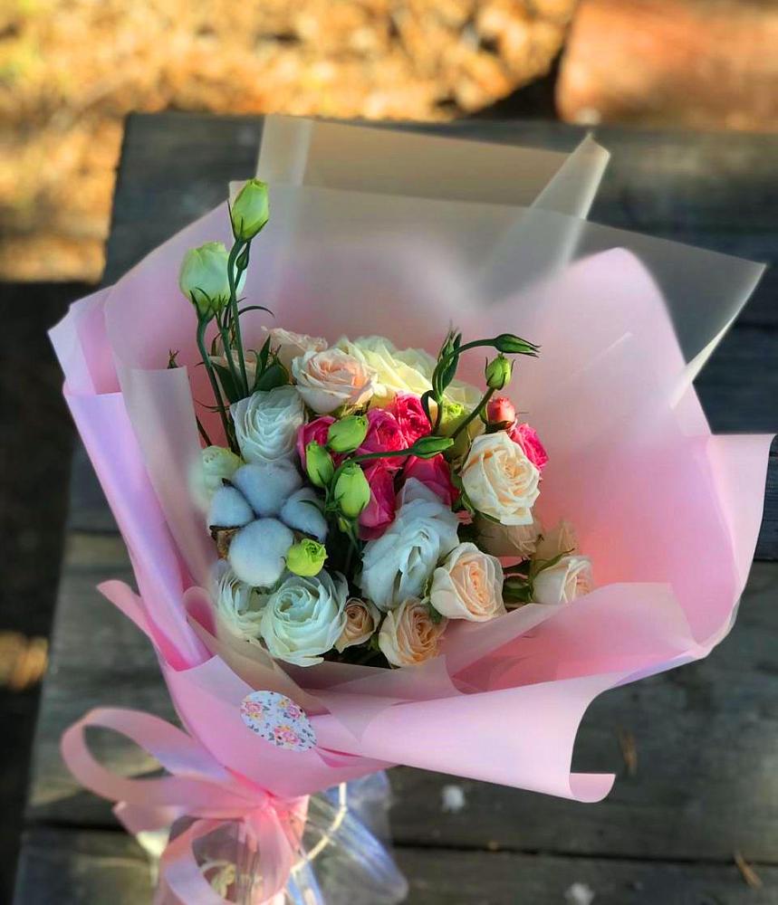 Букет цветов из: Розы и Лизиантусы в Ашукино