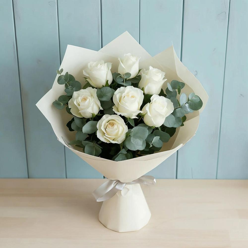Букет Белые розы в Эвкалипте в Ашукино