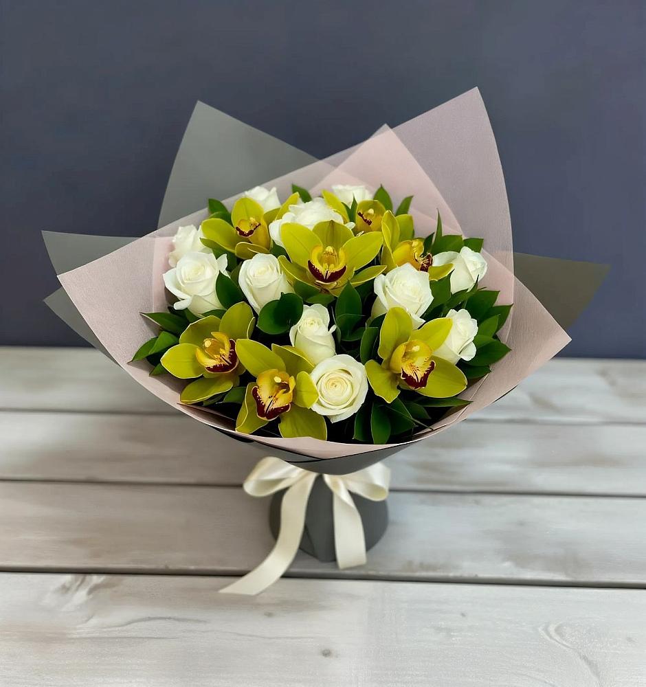 Букет цветов из: Орхидеи и Розы в Ашукино