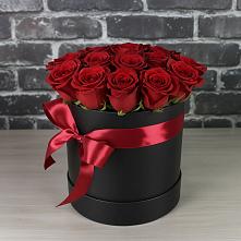 Цветочная композиция из Розы в шляпной коробке в Ашукино