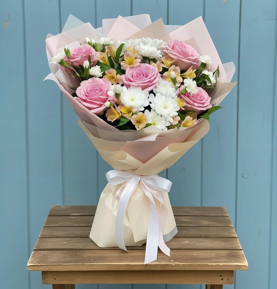 Букет цветов из: Гвоздики, Орхидеи и Розы в Ашукино