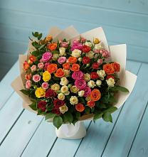 Букет Микс из разноцветных кустовых роз в Ашукино