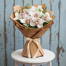 Букет цветов из:  Орхидеи и Розы в Ашукино